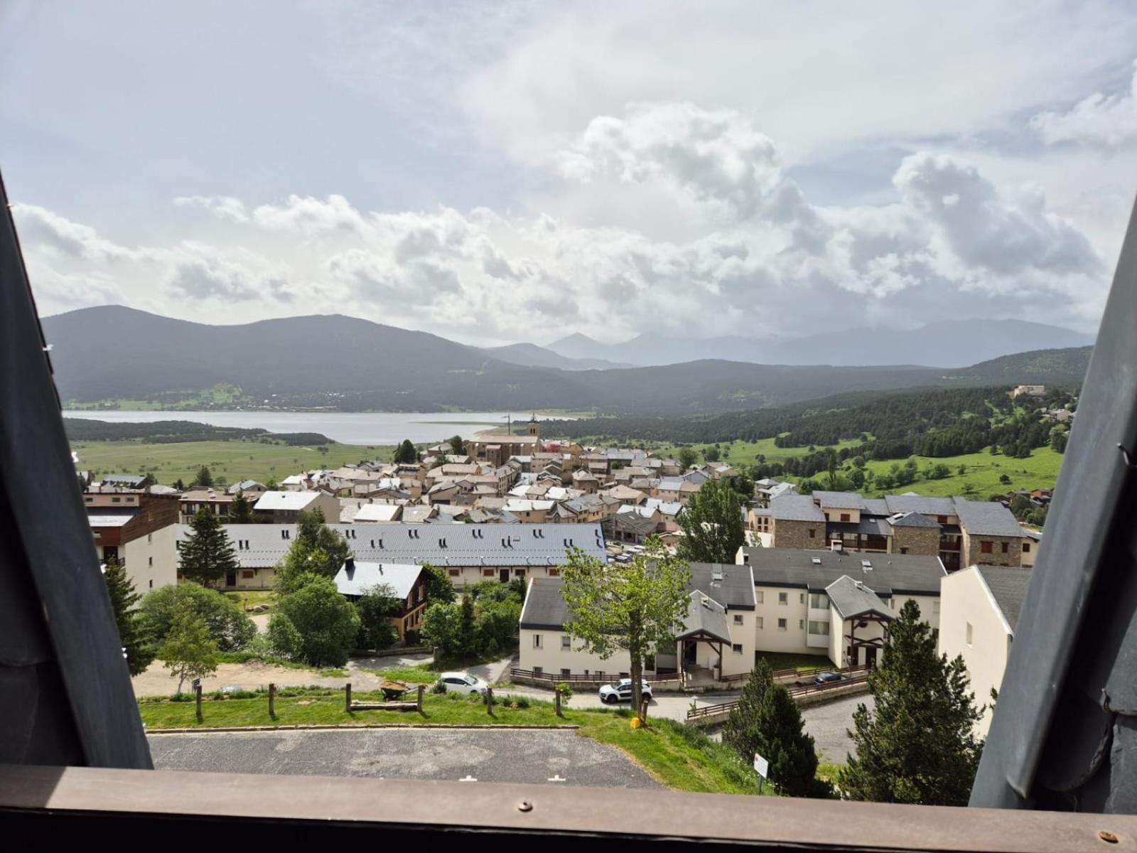 Studio Avec Loggia Les Angles - Superbe Vue Sur Lac Et Montagnes 外观 照片